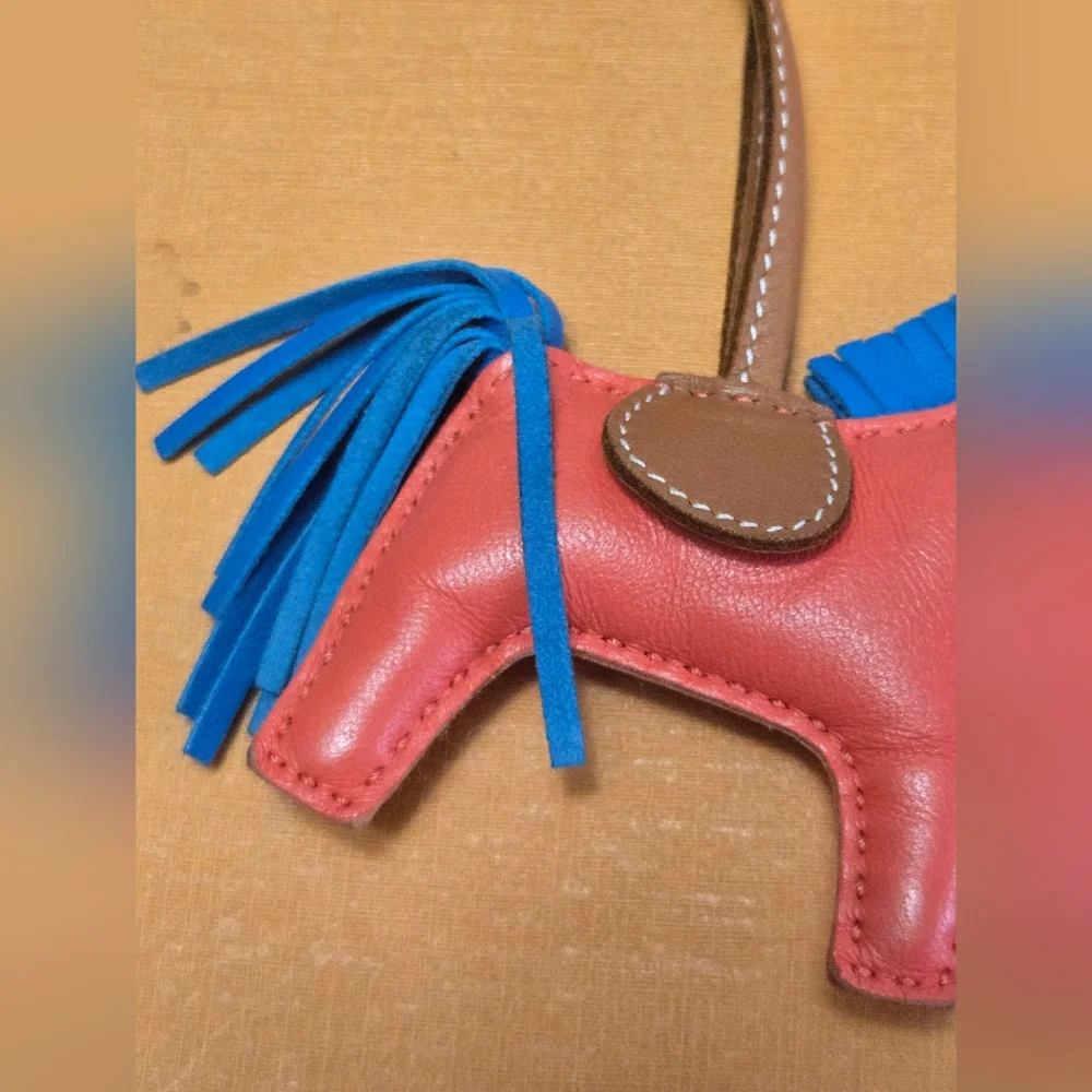 Hermès Red Horse-Shaped Bag Charm - Picture 3 of 11